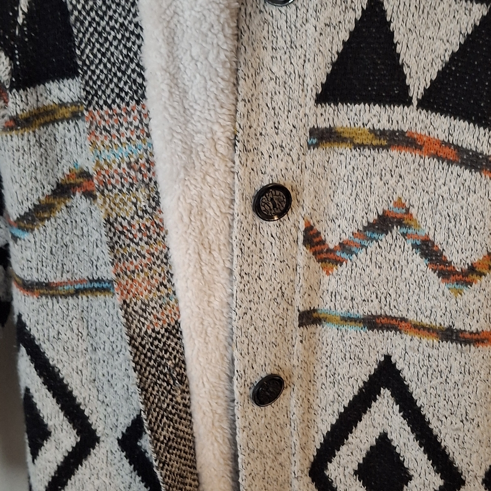 Cozy Geometric Patterned Jacket - Picture 5 of 7